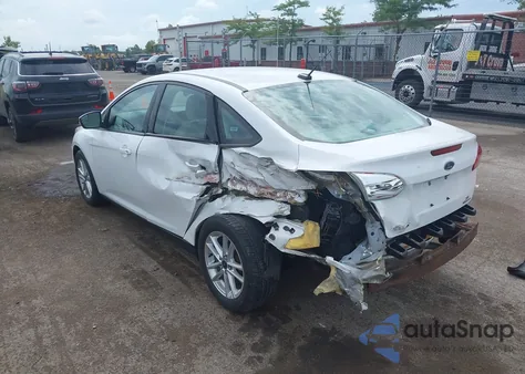 2016 Ford Focus Se z USA, uszkodzony, nr VIN 1FADP3F27GL277833